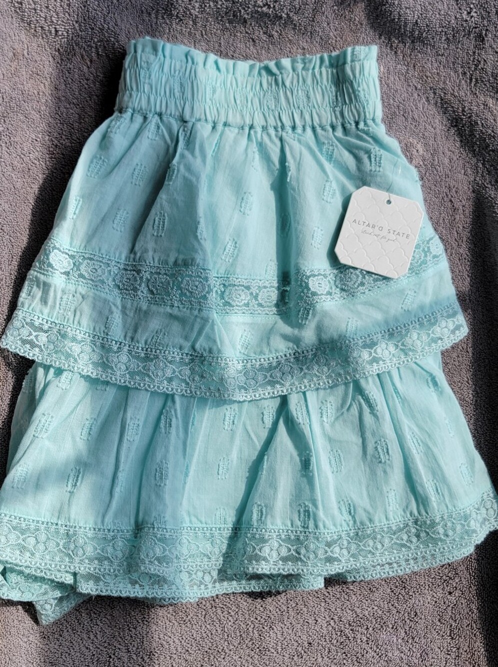 NWT Altar'd State Mint Green Ruffled Lace Shorts - Size L